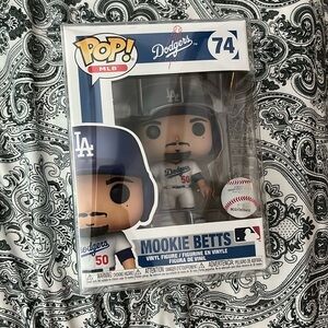 Mookie Betts Funko pop